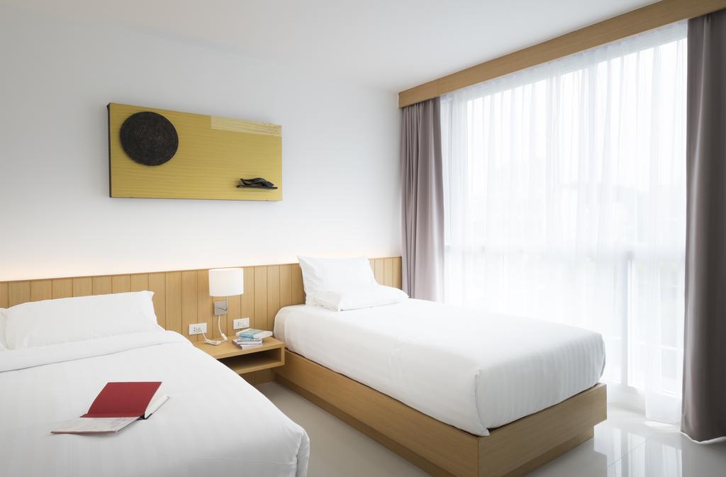 Modern Thai Suites Пхукет Номер фото