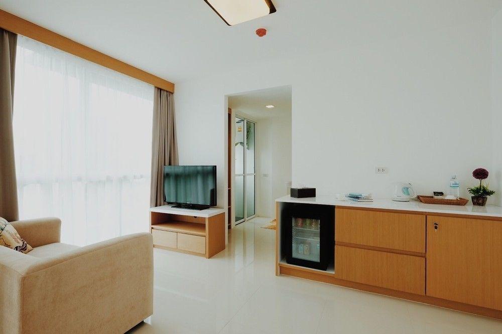 Modern Thai Suites Пхукет Экстерьер фото