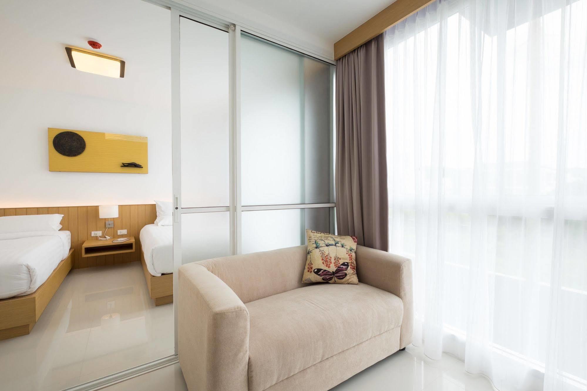 Modern Thai Suites Пхукет Экстерьер фото