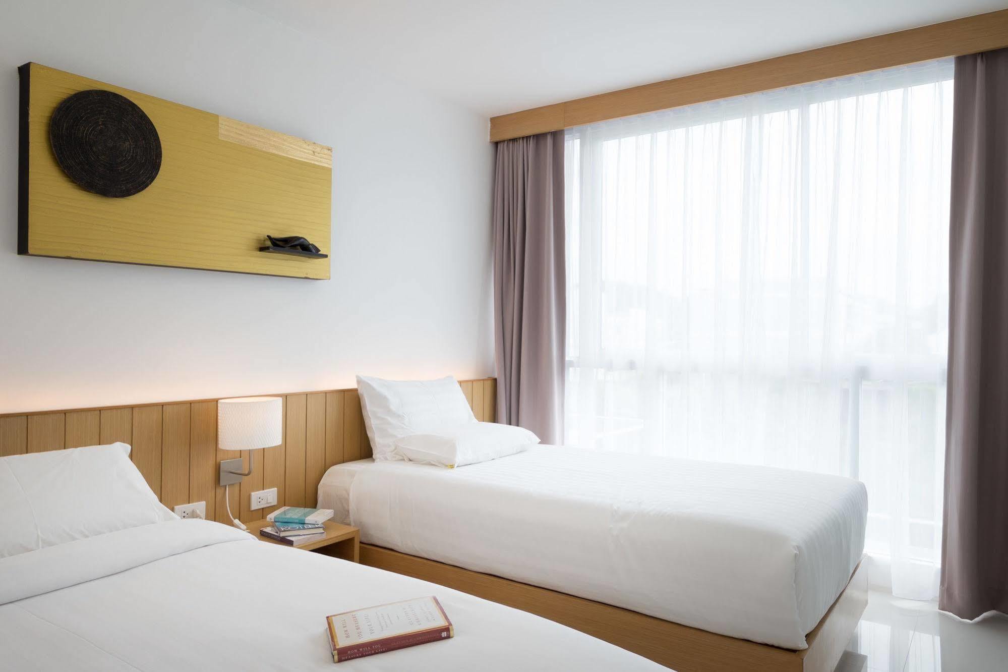 Modern Thai Suites Пхукет Экстерьер фото
